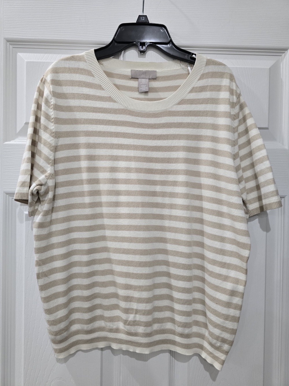H&M Cream and Beige Striped Knit Tee Size L